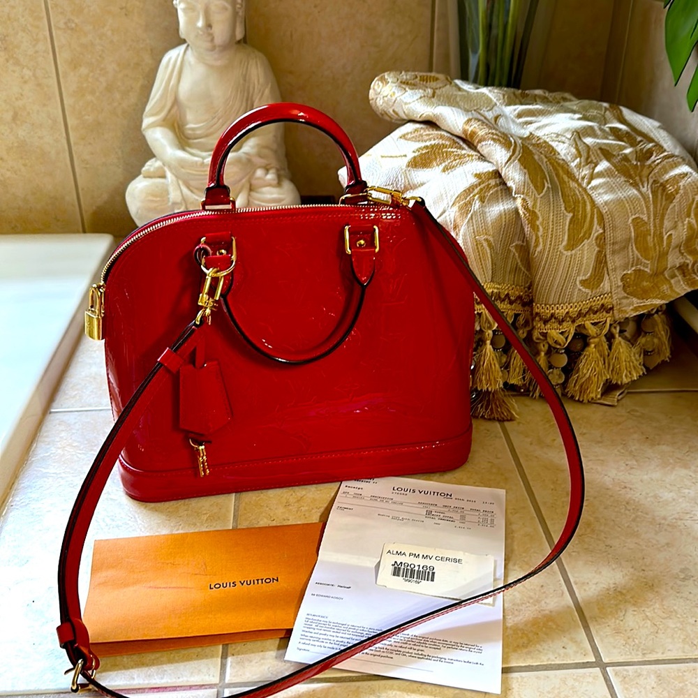 Louis Vuitton Women's Alma PM MV CERISE 🍒 with lock, key and strap.